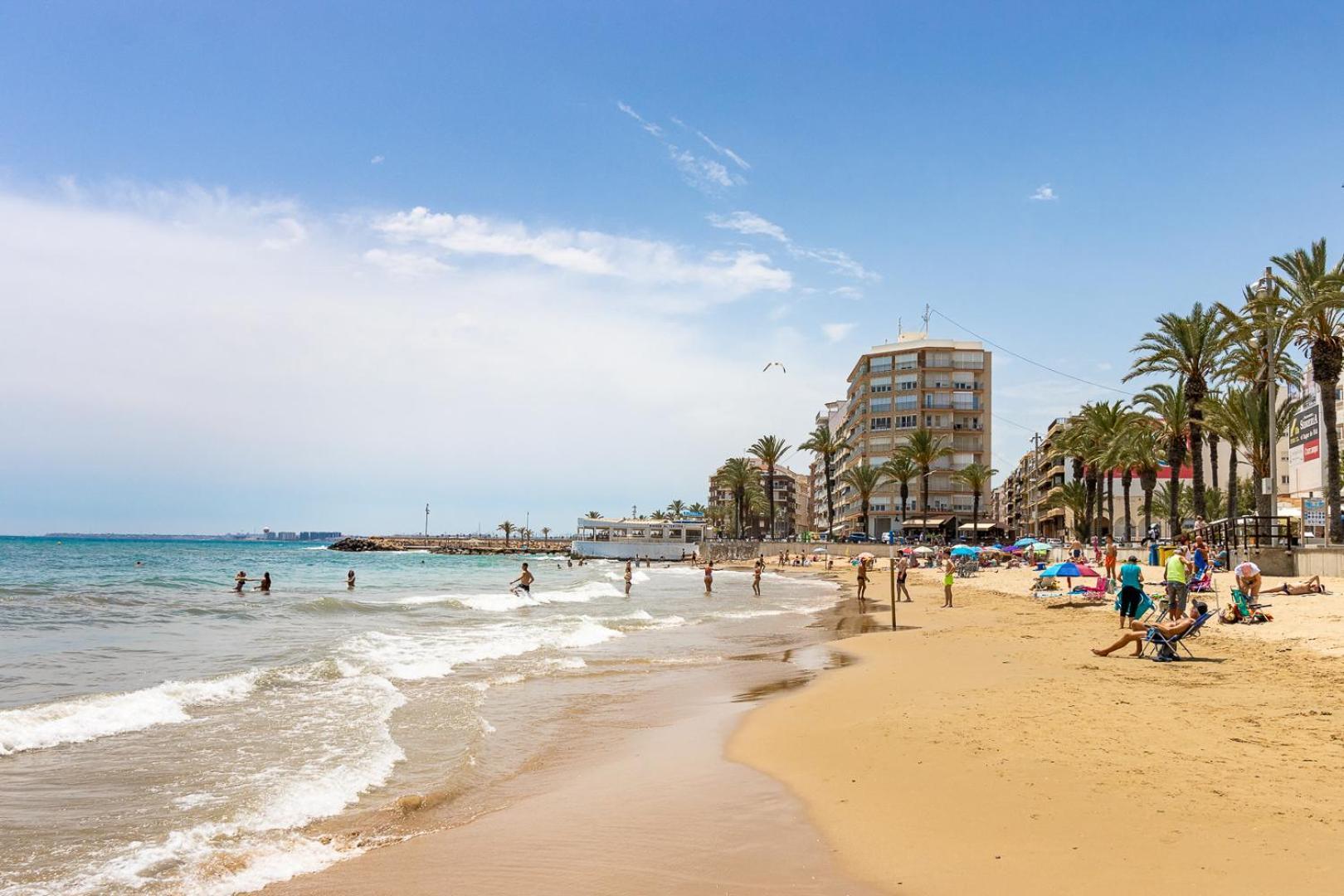 Apartment Near Beach, Playa Del Cura Torrevieja Exteriör bild