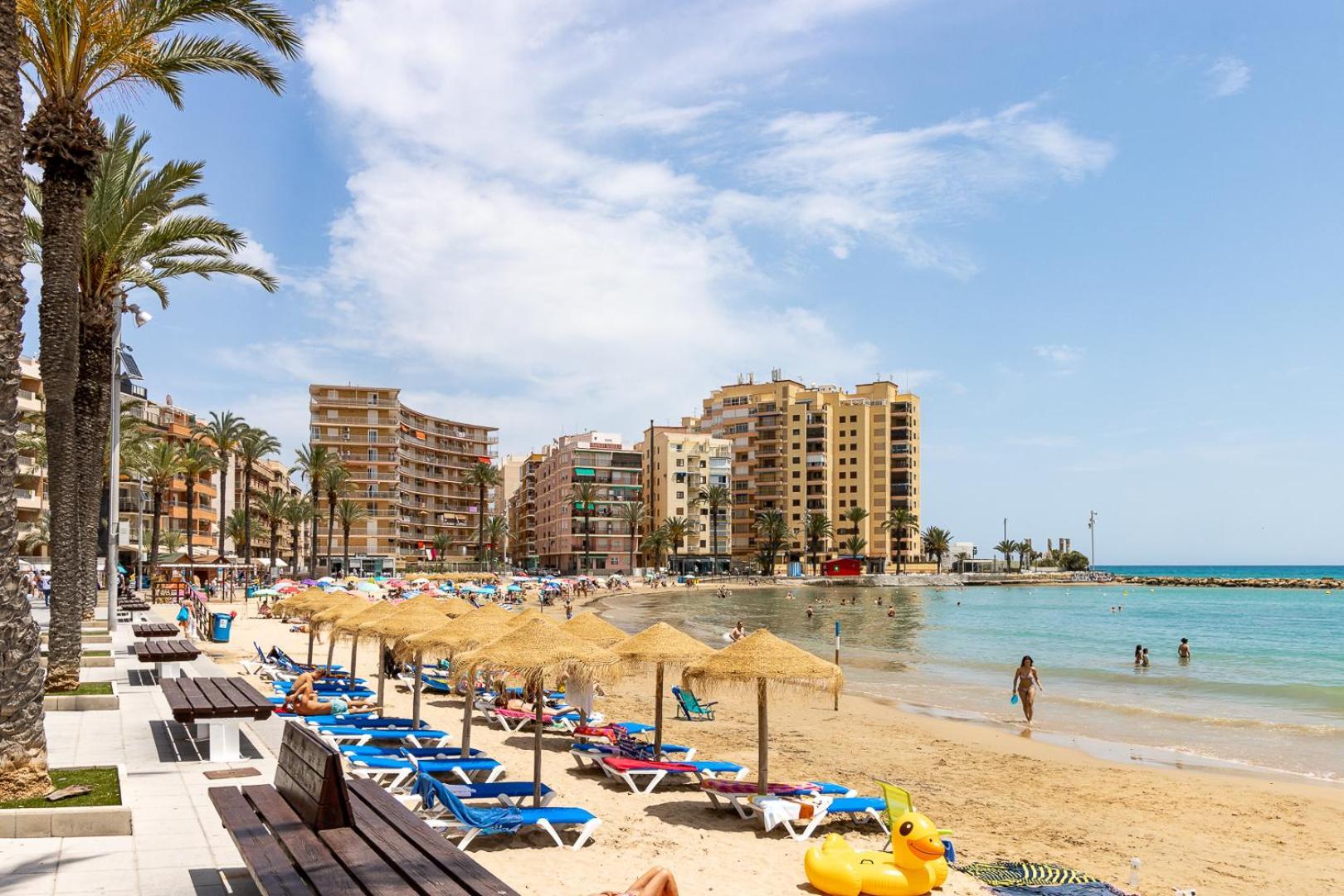 Apartment Near Beach, Playa Del Cura Torrevieja Exteriör bild